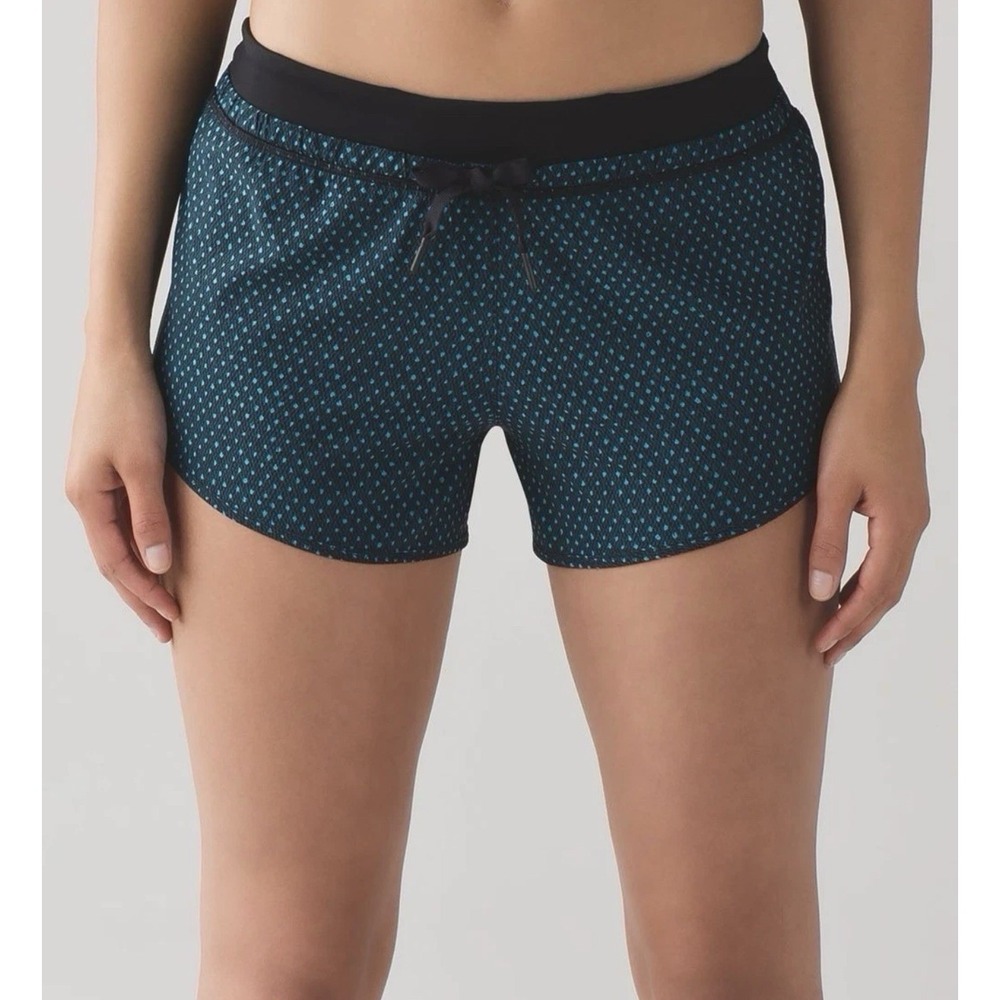 Lululemon Patterned Athletic Running Shorts Womens Size 6 Drawstring Waist Lined